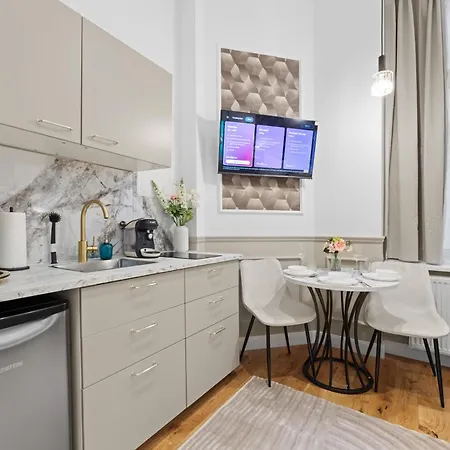 Gemuetliches Mit Hochbett In Charlottenburg Appartamento