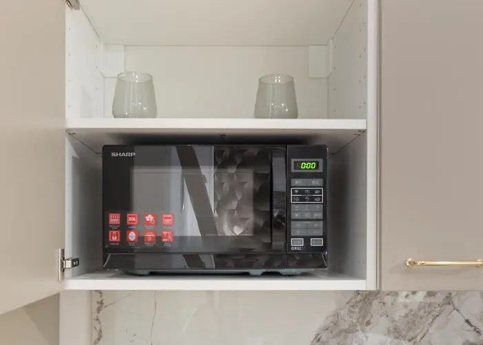 Gemuetliches Mit Hochbett In Charlottenburg *