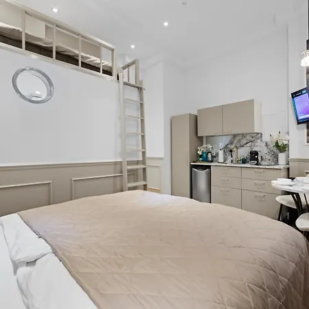 Gemuetliches Mit Hochbett In Charlottenburg 아파트 *