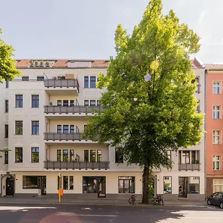 Gemuetliches Mit Hochbett In Charlottenburg *