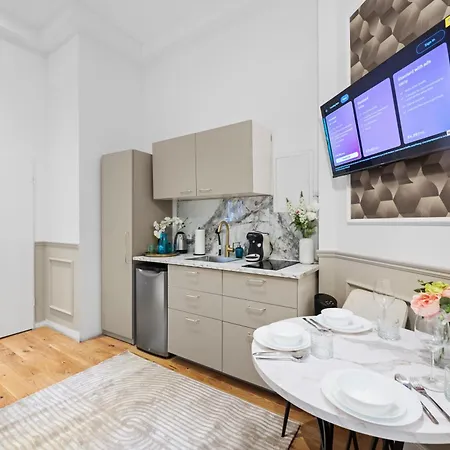 Gemuetliches Mit Hochbett In Charlottenburg